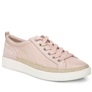 VIONIC Podiatrist Designed and Approved Pink Lace Up Sneakers. Size 8.